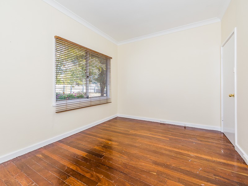 42 Crabtree Way, Medina WA 6167