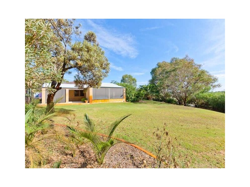 8 Farrier Court, Wellard WA 6170