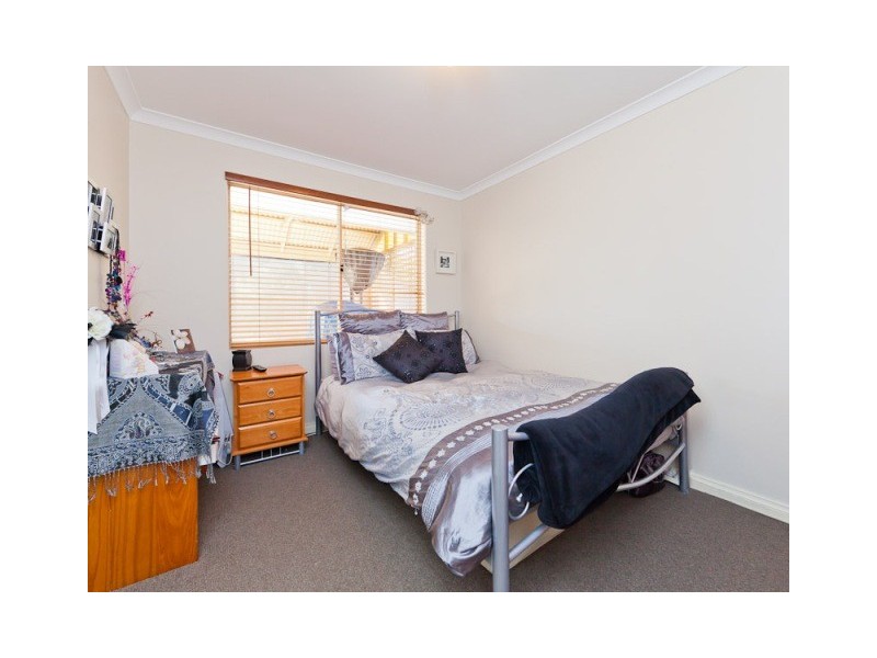8 Farrier Court, Wellard WA 6170