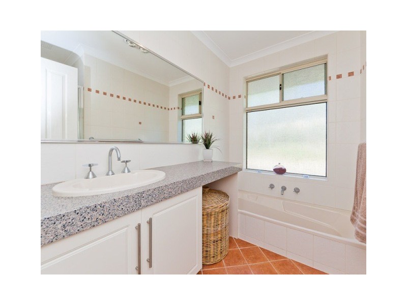 8 Farrier Court, Wellard WA 6170
