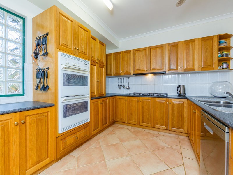 28 Shipwright Avenue, Wellard WA 6170