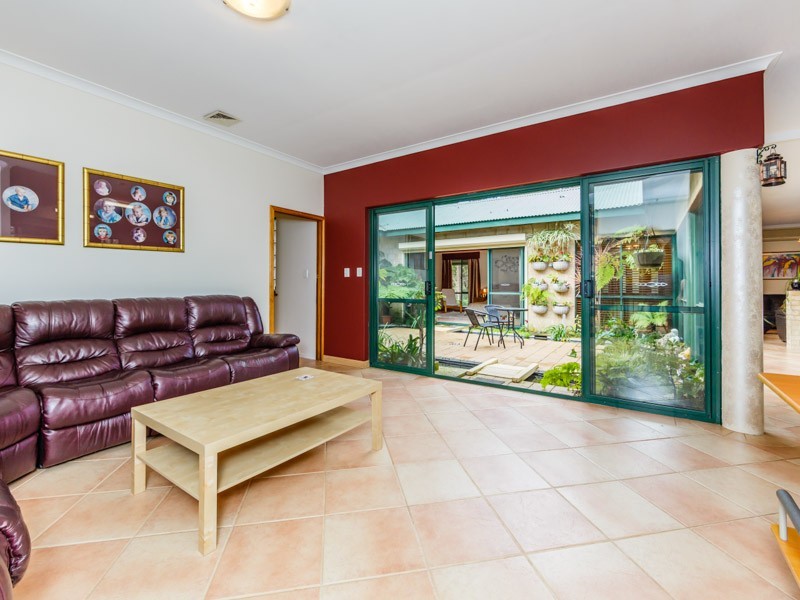 28 Shipwright Avenue, Wellard WA 6170