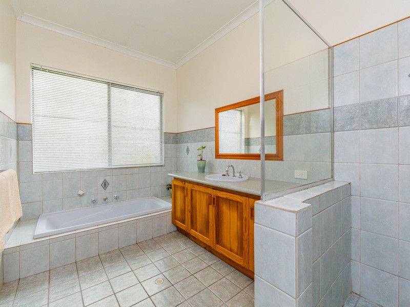 28 Shipwright Avenue, Wellard WA 6170