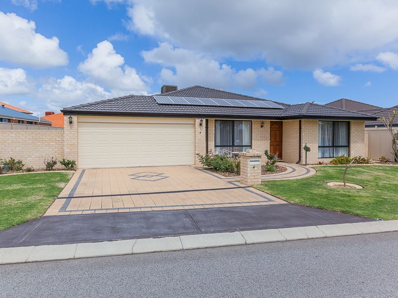4 Diadem Crescent, Bertram WA 6167