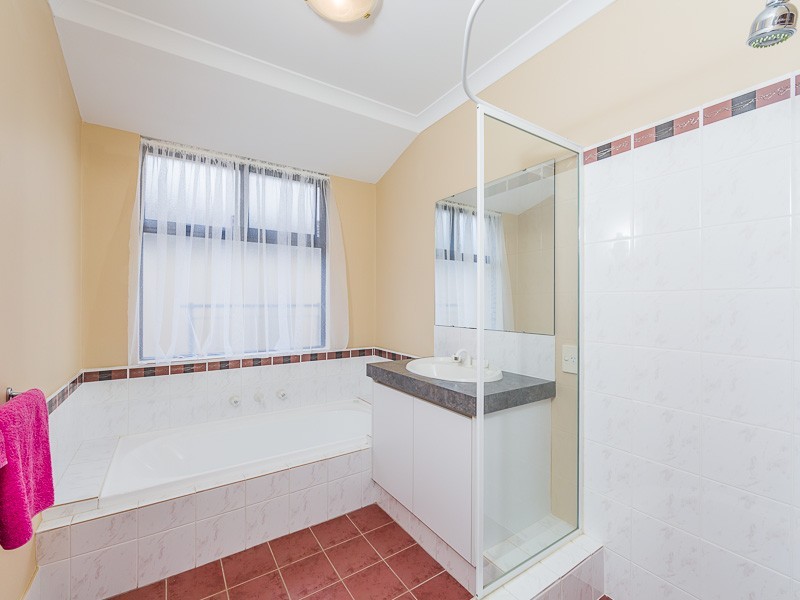 4 Diadem Crescent, Bertram WA 6167