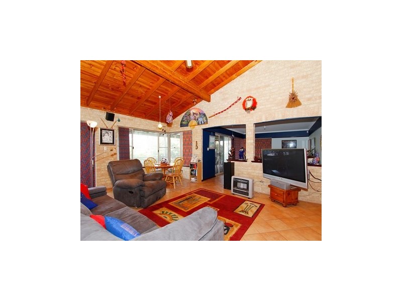 8 Shipwright Avenue, Wellard WA 6170