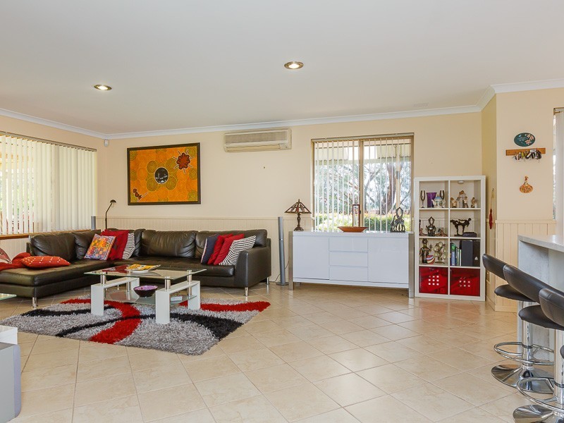 12 Silversmith Street, Wellard WA 6170