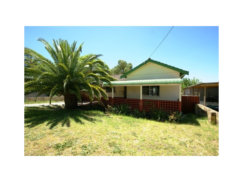 31 Crabtree Way, Medina WA 6167