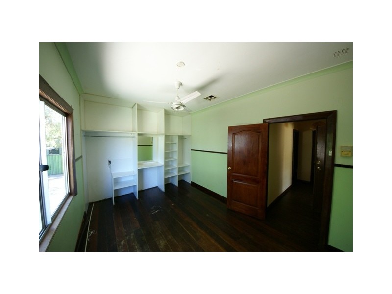 31 Crabtree Way, Medina WA 6167