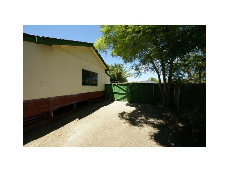 31 Crabtree Way, Medina WA 6167