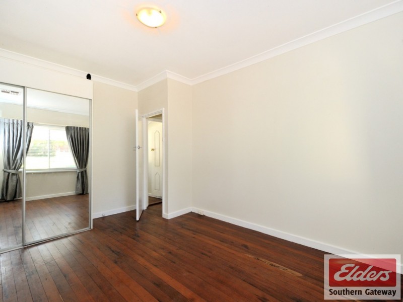 5 Peake Way, Medina WA 6167