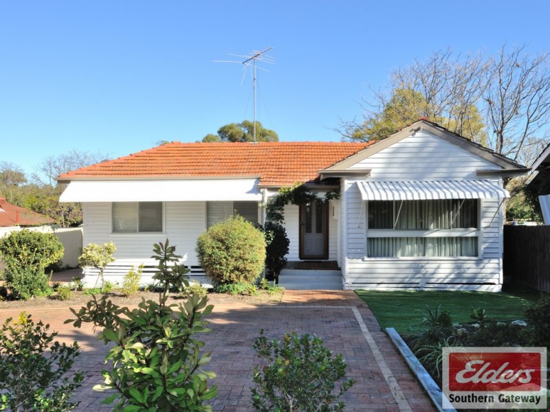 5 Peake Way, Medina WA 6167