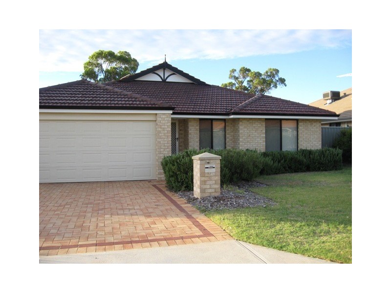 11 Weybridge Drive, Wellard WA 6170