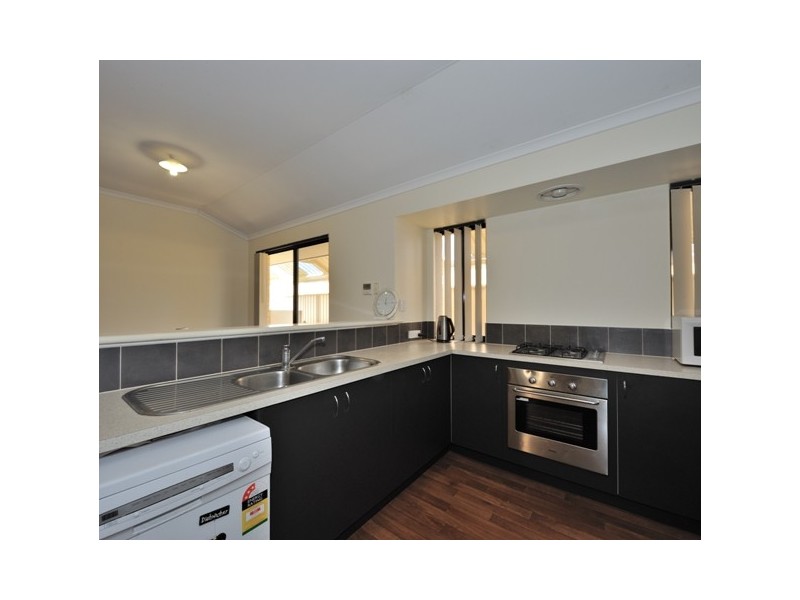 10 Oliver Vista, Bertram WA 6167