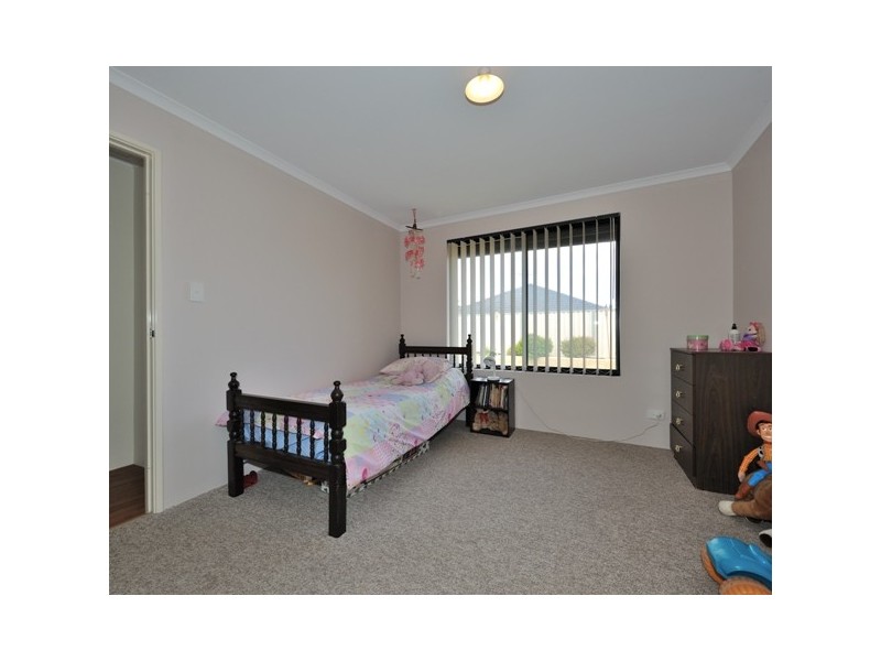 10 Oliver Vista, Bertram WA 6167