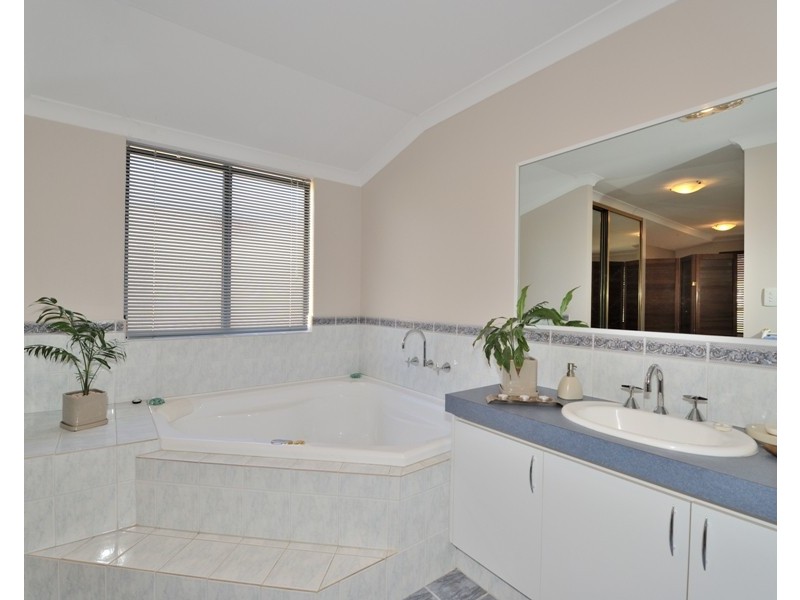 3 Whiteman Crescent, Bertram WA 6167