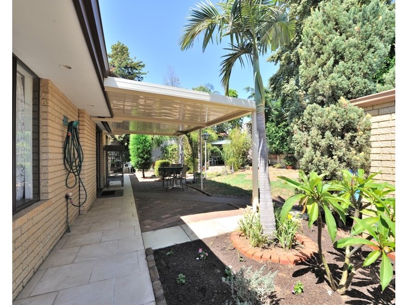 20 Darkins Retreat, Parmelia WA 6167