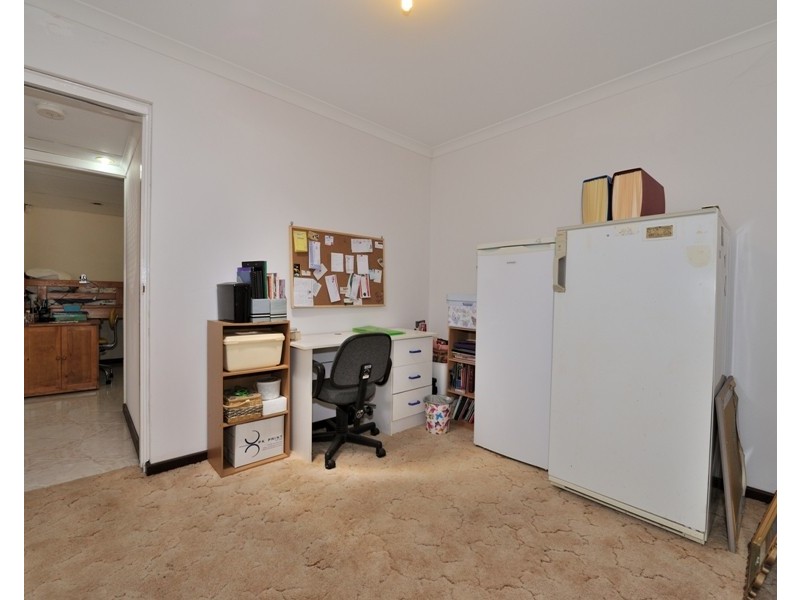 20 Darkins Retreat, Parmelia WA 6167