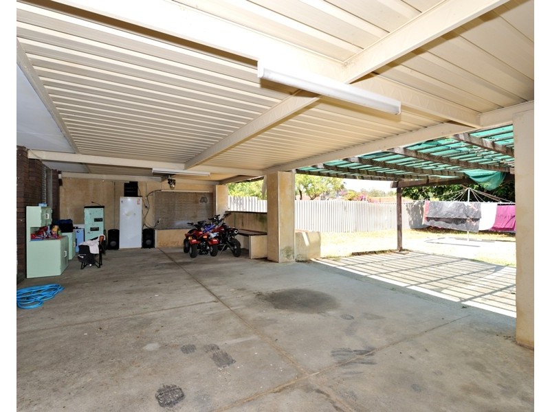 7 Durrant Avenue, Parmelia WA 6167