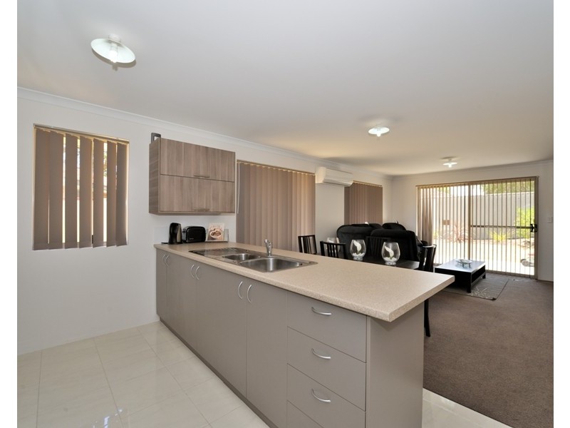 3 Farmer Way, Parmelia WA 6167