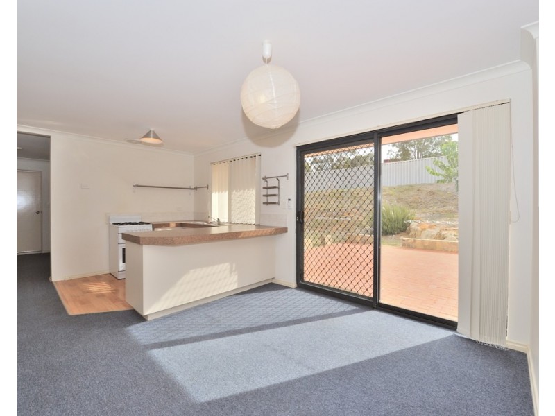 6 Moysey Court, Parmelia WA 6167