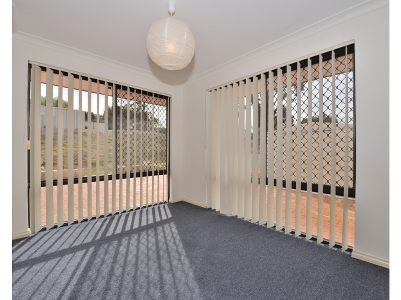 6 Moysey Court, Parmelia WA 6167