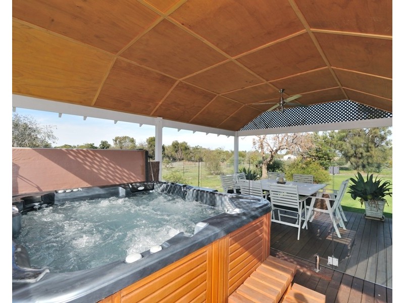 172 Braddock Road, Wellard WA 6170