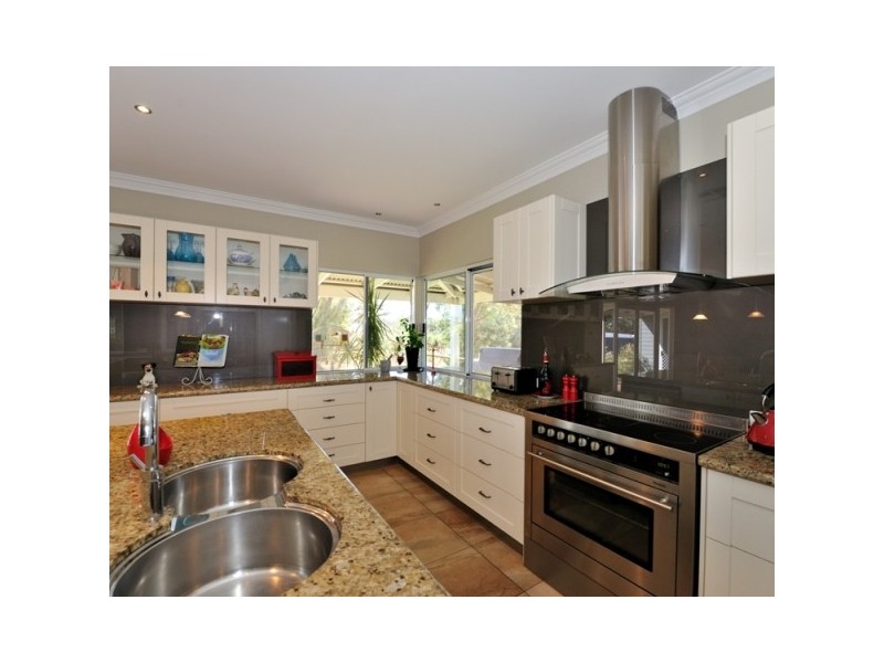 172 Braddock Road, Wellard WA 6170