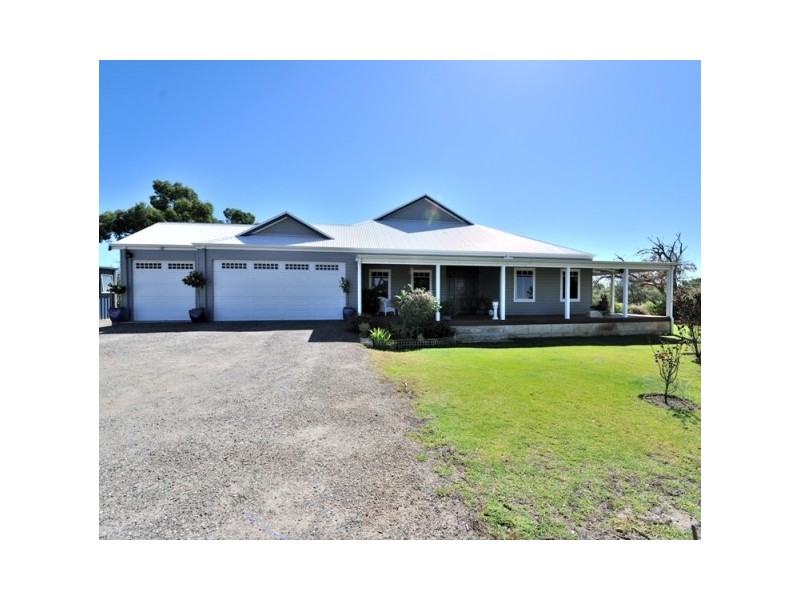 172 Braddock Road, Wellard WA 6170