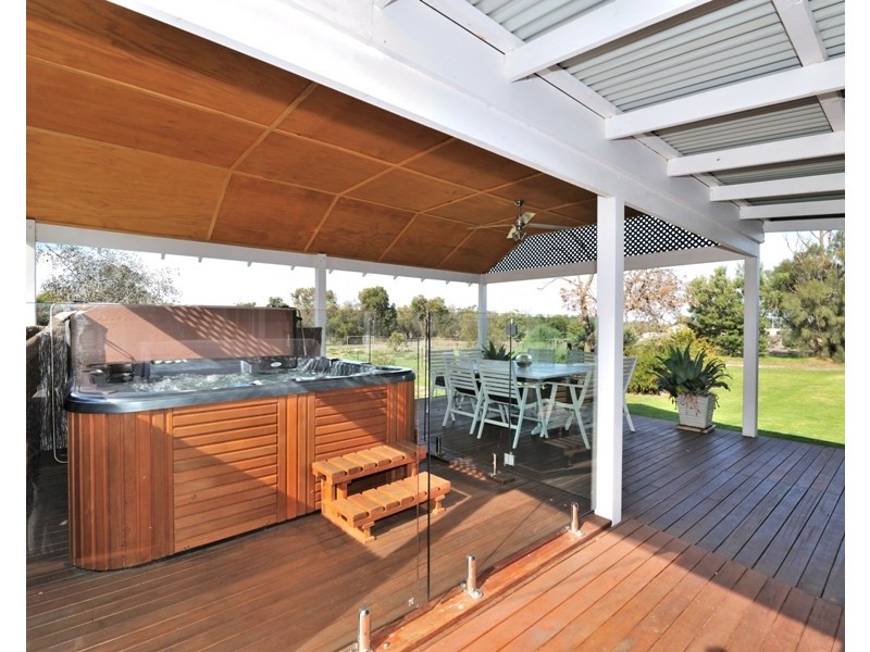 172 Braddock Road, Wellard WA 6170