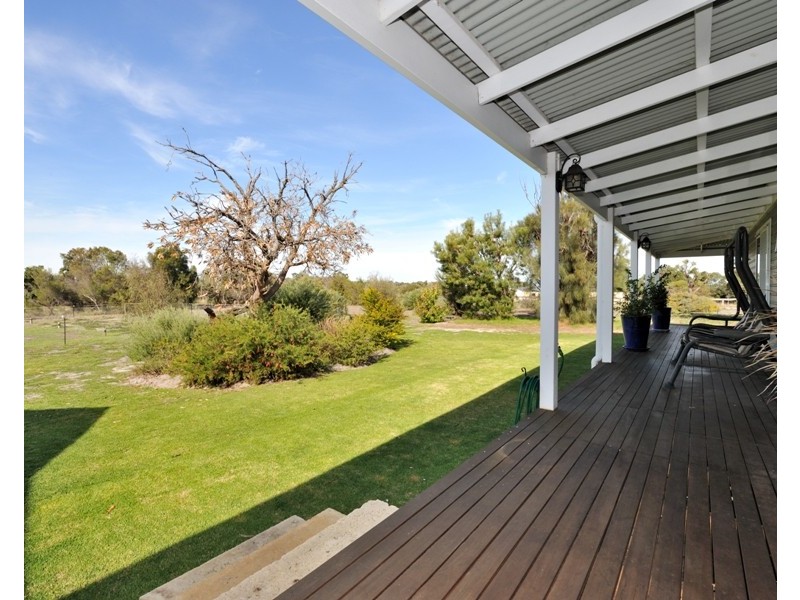172 Braddock Road, Wellard WA 6170