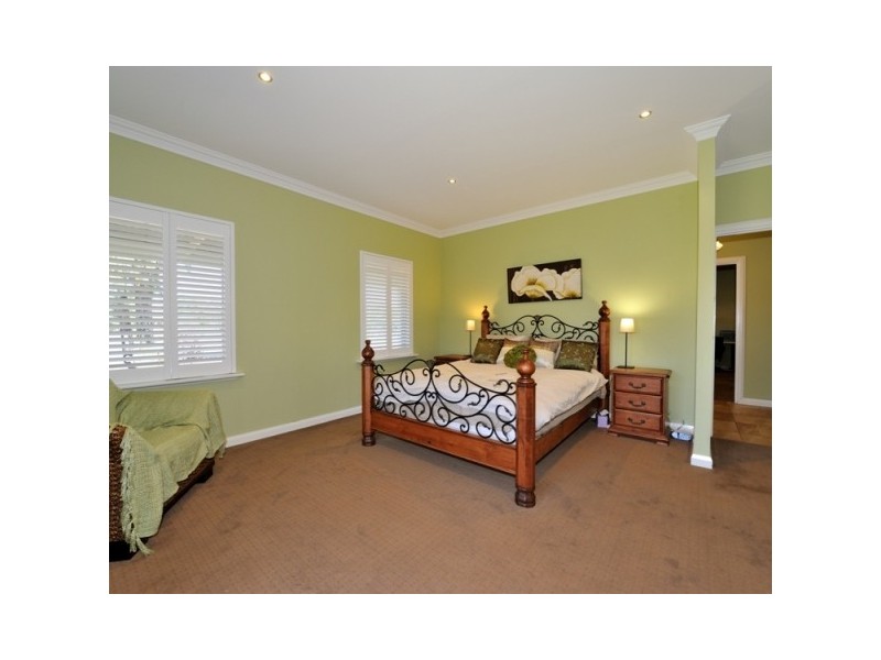 172 Braddock Road, Wellard WA 6170