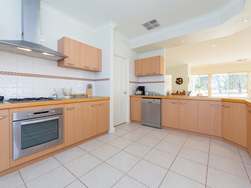 19 Bilya Avenue, Mardella WA 6125