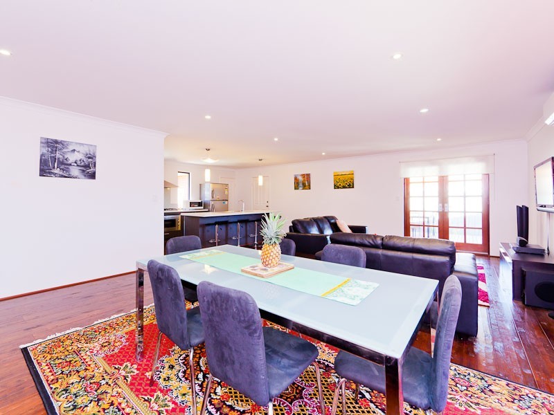 2 Thaxted Street, Wellard WA 6170