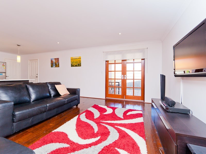 2 Thaxted Street, Wellard WA 6170