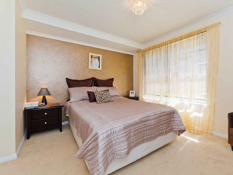 2 Thaxted Street, Wellard WA 6170