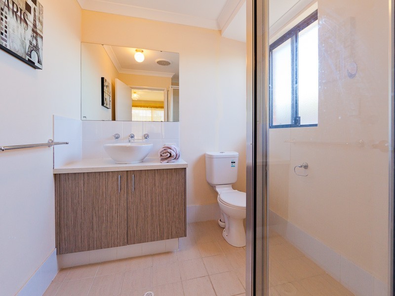 2 Thaxted Street, Wellard WA 6170