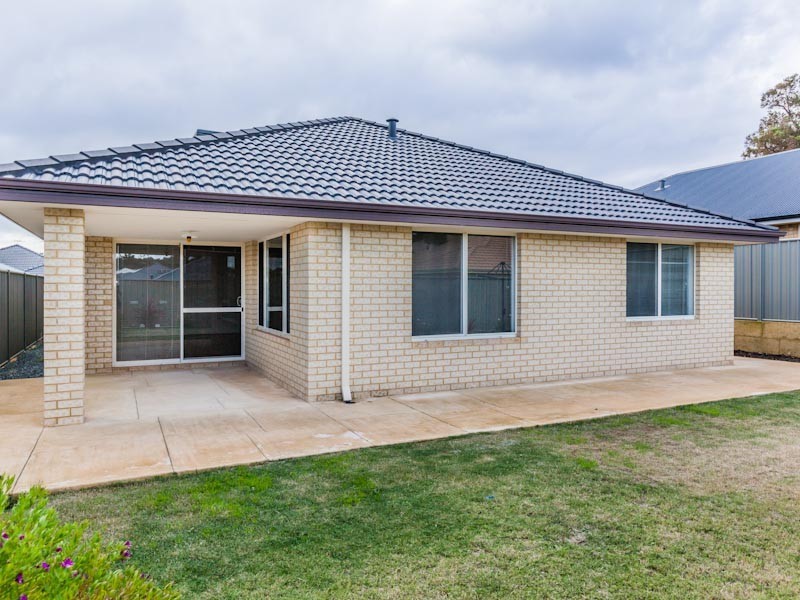 14 Halstead Turn, Wellard WA 6170