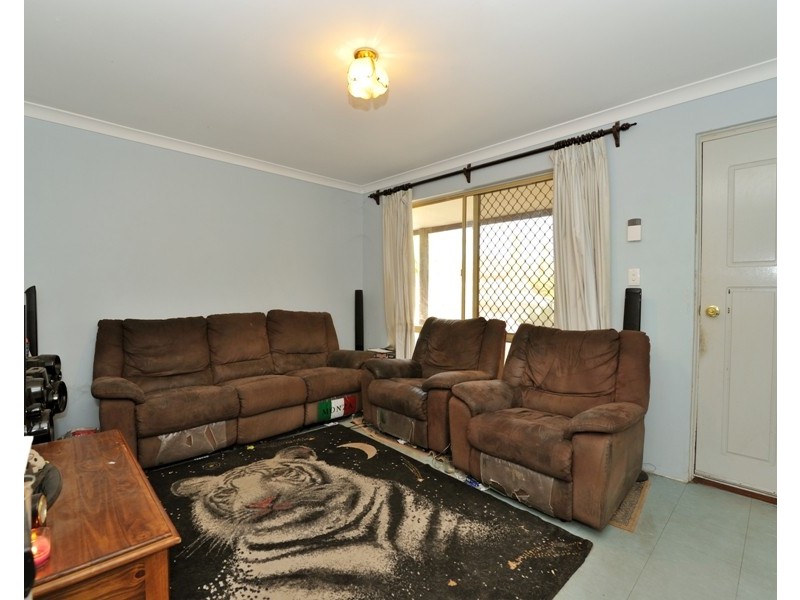 7 Blackboy Rise, Parmelia WA 6167