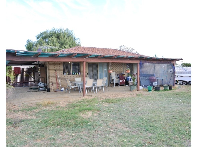 7 Blackboy Rise, Parmelia WA 6167