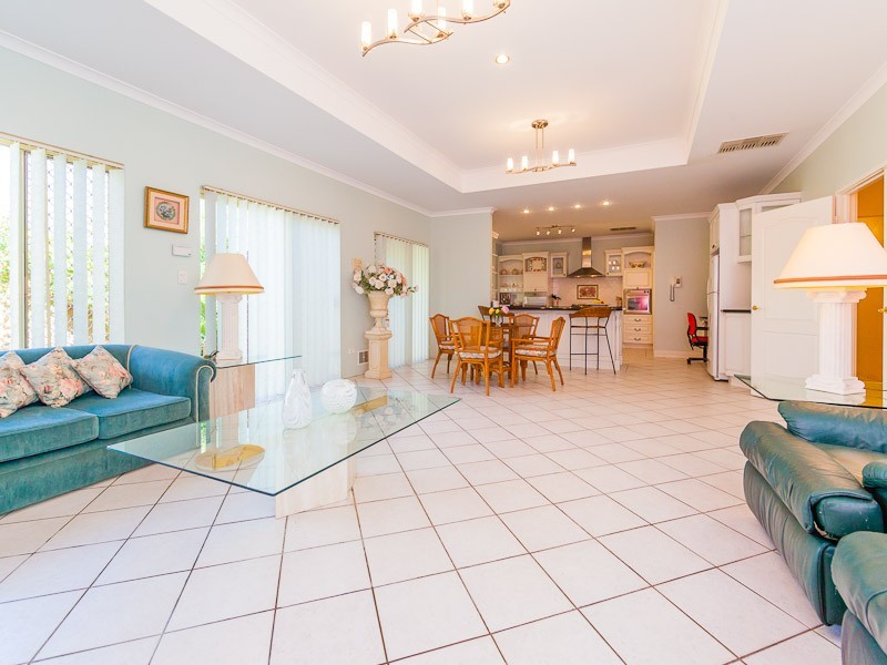 6 Peelhurst Way, Baldivis WA 6171