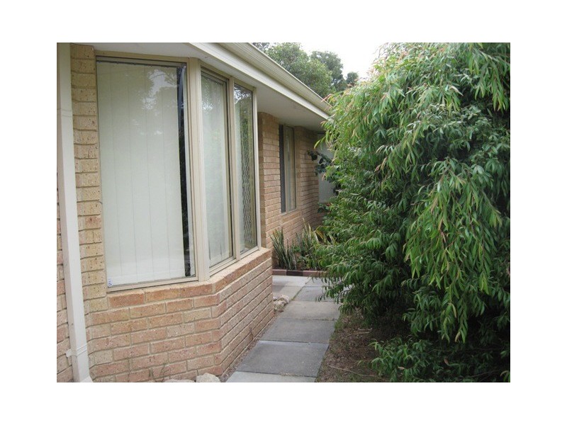 2 Edwards Street, Leda WA 6170