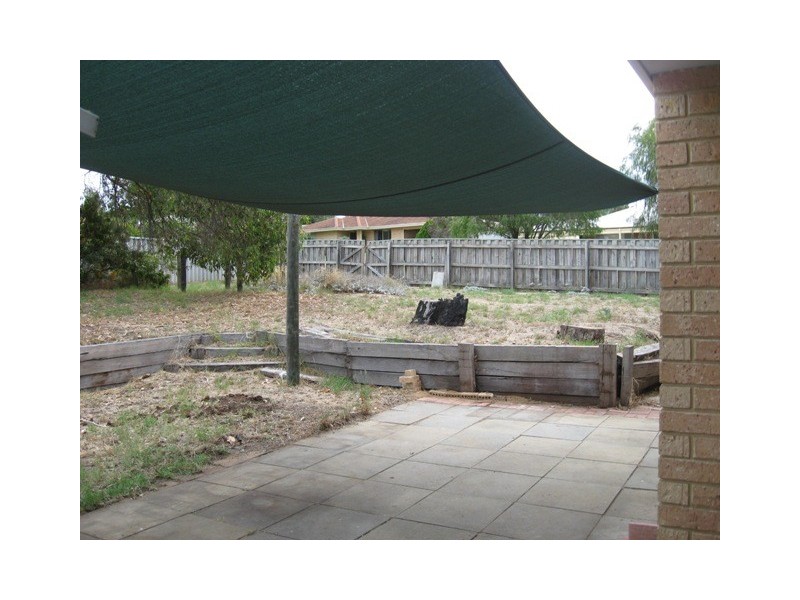 2 Edwards Street, Leda WA 6170