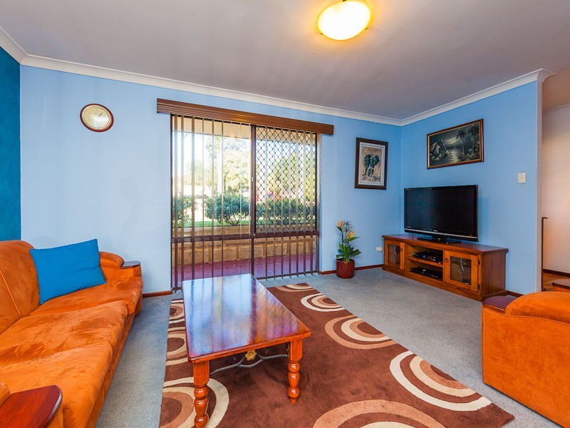 3 Perriam Close, Parmelia WA 6167
