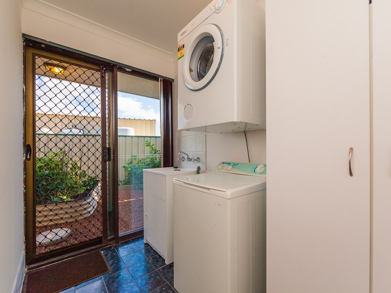 3 Perriam Close, Parmelia WA 6167