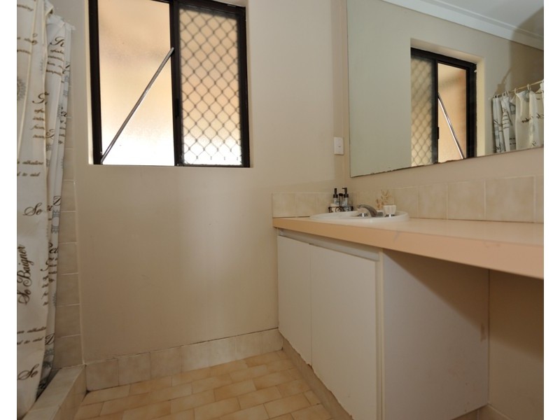 24 Larkspur Cross, Yangebup WA 6164