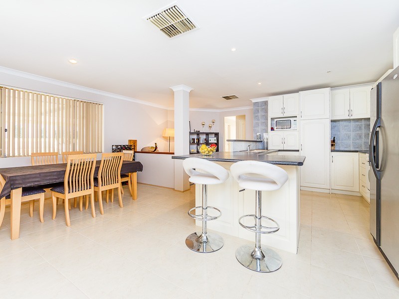 43 Corring Way, Parmelia WA 6167