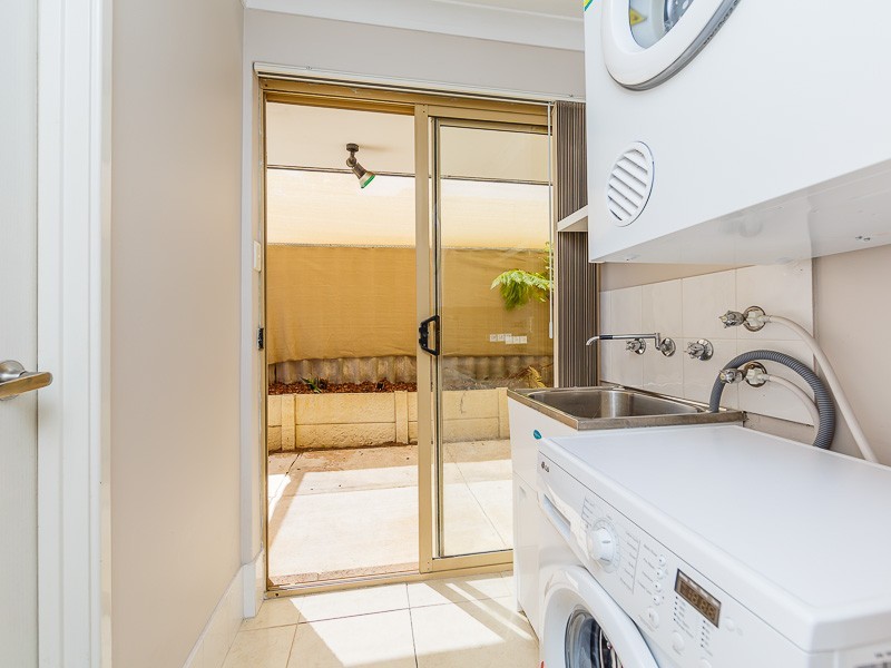 43 Corring Way, Parmelia WA 6167