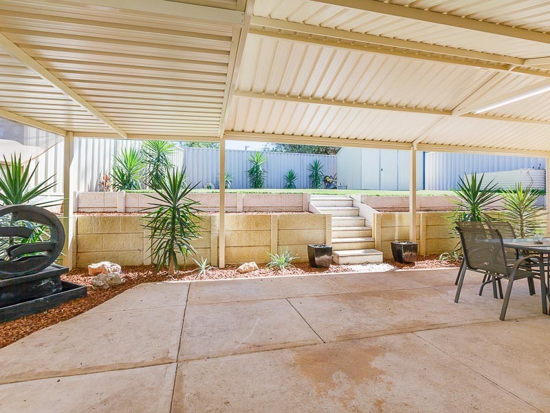 43 Corring Way, Parmelia WA 6167