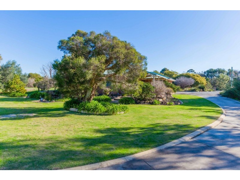 8 Fairway View, Casuarina WA 6167